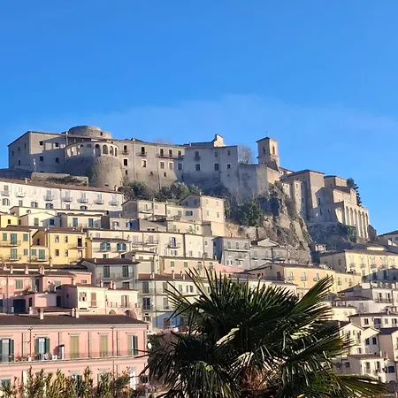 Giardino San Gerardo Maiella Vista Castello E Con Parcheggio Interno Privato E Gratuito *