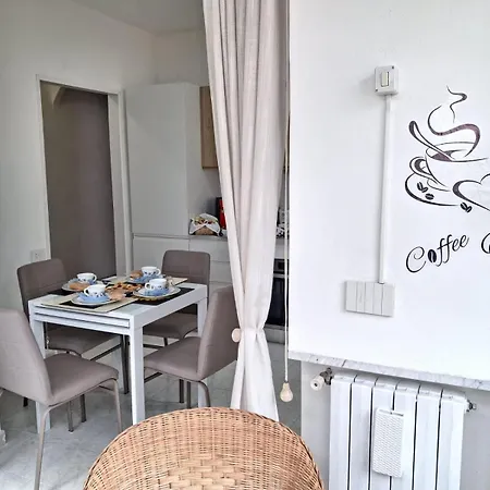 Giardino San Gerardo Maiella Vista Castello E Con Parcheggio Interno Privato E Gratuito Apartment *