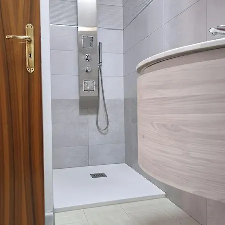 Appartement Giardino San Gerardo Maiella Vista Castello E Con Parcheggio Interno Privato E Gratuito *