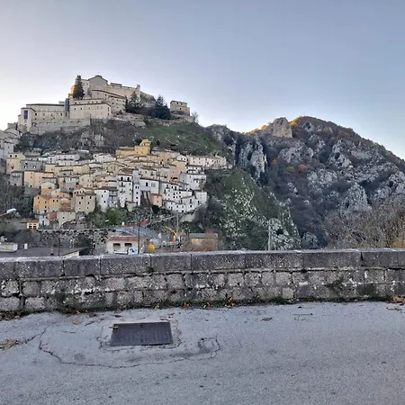 Apartment Giardino San Gerardo Maiella Vista Castello E Con Parcheggio Interno Privato E Gratuito *