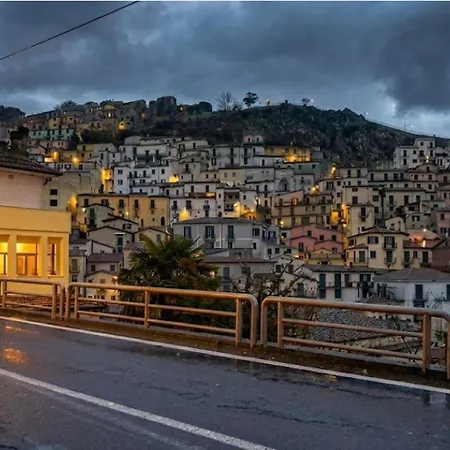 Giardino San Gerardo Maiella Vista Castello E Con Parcheggio Interno Privato E Gratuito Muro Lucano