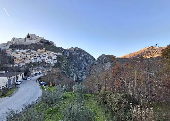 Giardino San Gerardo Maiella Vista Castello E Con Parcheggio Interno Privato Apartmán *